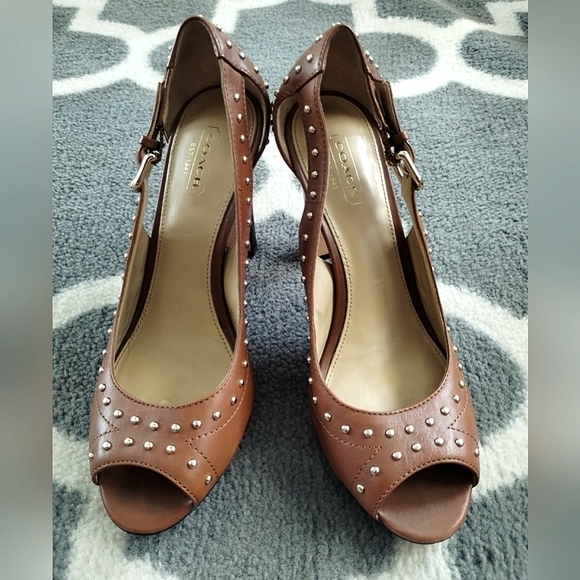 Coach "Billie" Studded Peep Toe Heel 👠in Walnut - Picture 7 of 13
